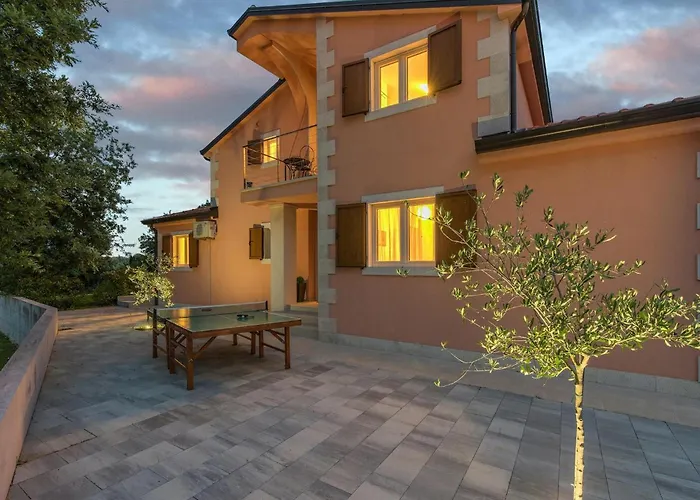 Viki Holiday home *